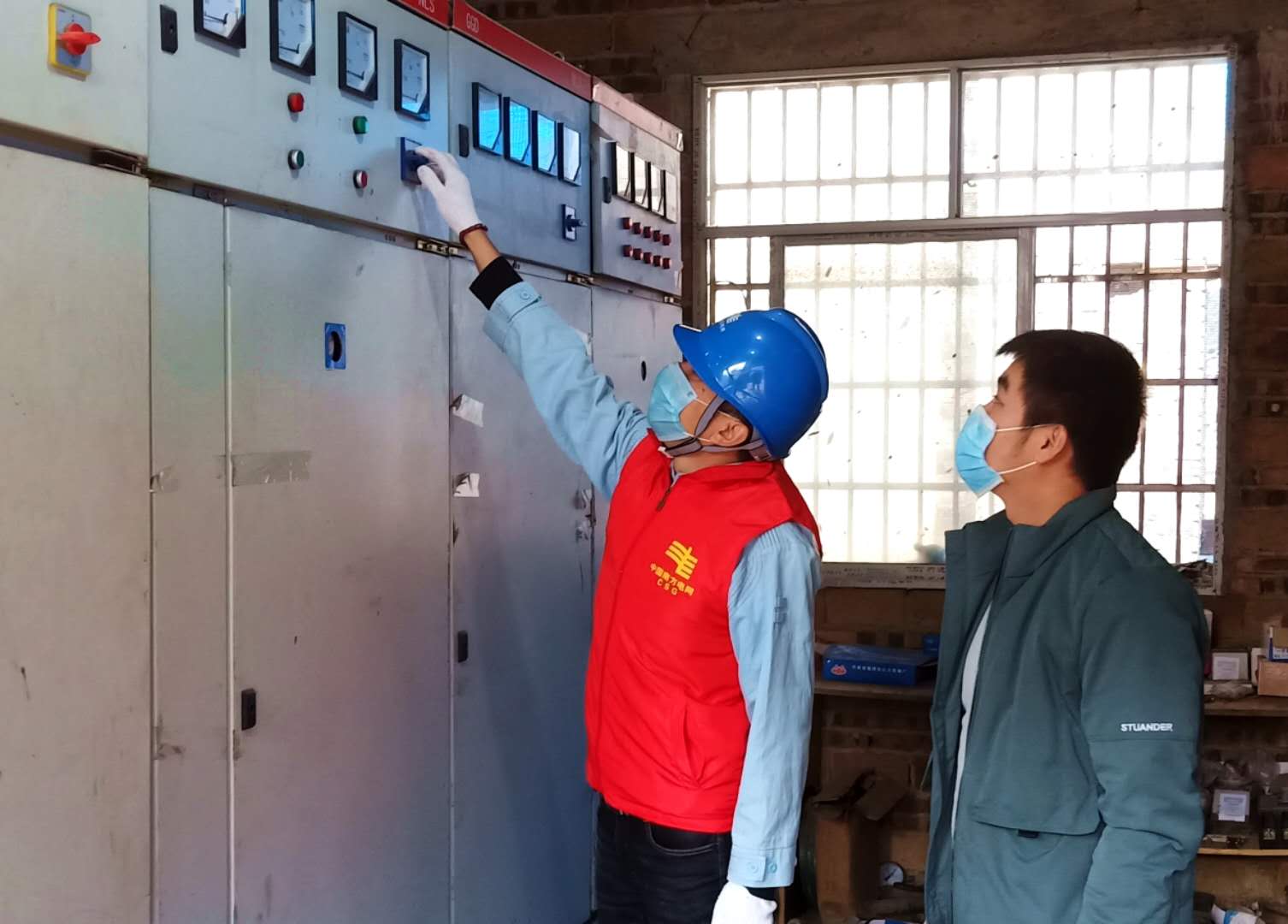 平塘供電局：主動走訪現(xiàn)場辦公，助推企業(yè)有序復(fù)工