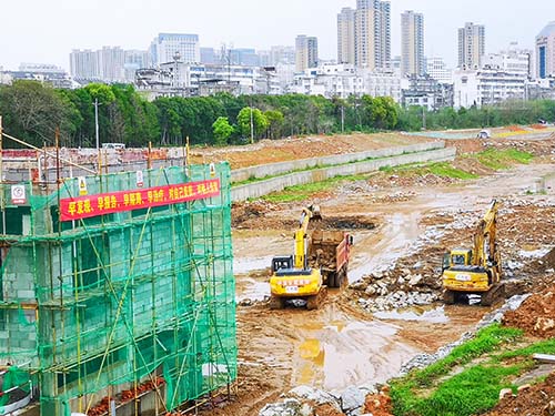 汛期襲來(lái)，這支鐵軍在譜寫(xiě)風(fēng)雨戰(zhàn)歌