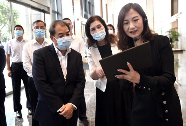 南方電網(wǎng)公司董事長、黨組書記孟振平調(diào)研鼎和保險(xiǎn)公司