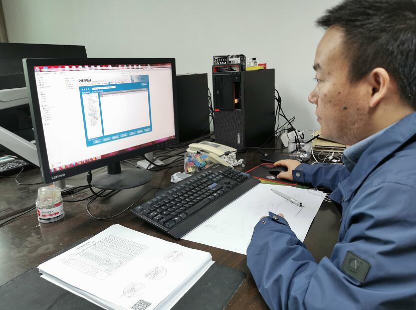 “穿搭”二維碼，浙江慈溪市供電公司工程檔案數(shù)字化，讓資料“動”起來