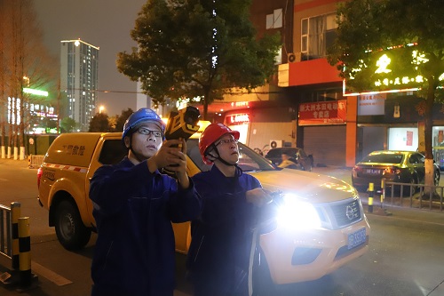 國(guó)網(wǎng)寧波市鄞州區(qū)供電：夜間特巡測(cè)溫線路，保障安全可靠供電