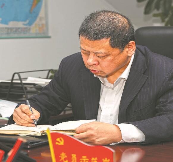 有他在，大家心里就有底了——記國家電網(wǎng)有限公司特等勞動(dòng)模范汪波