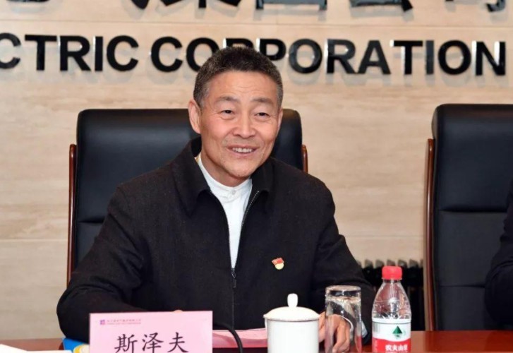發(fā)展新能源要與電力安全統(tǒng)籌兼顧——訪全國政協(xié)常委，哈爾濱電氣集團有限公司黨委書記、董事長斯?jié)煞? width=