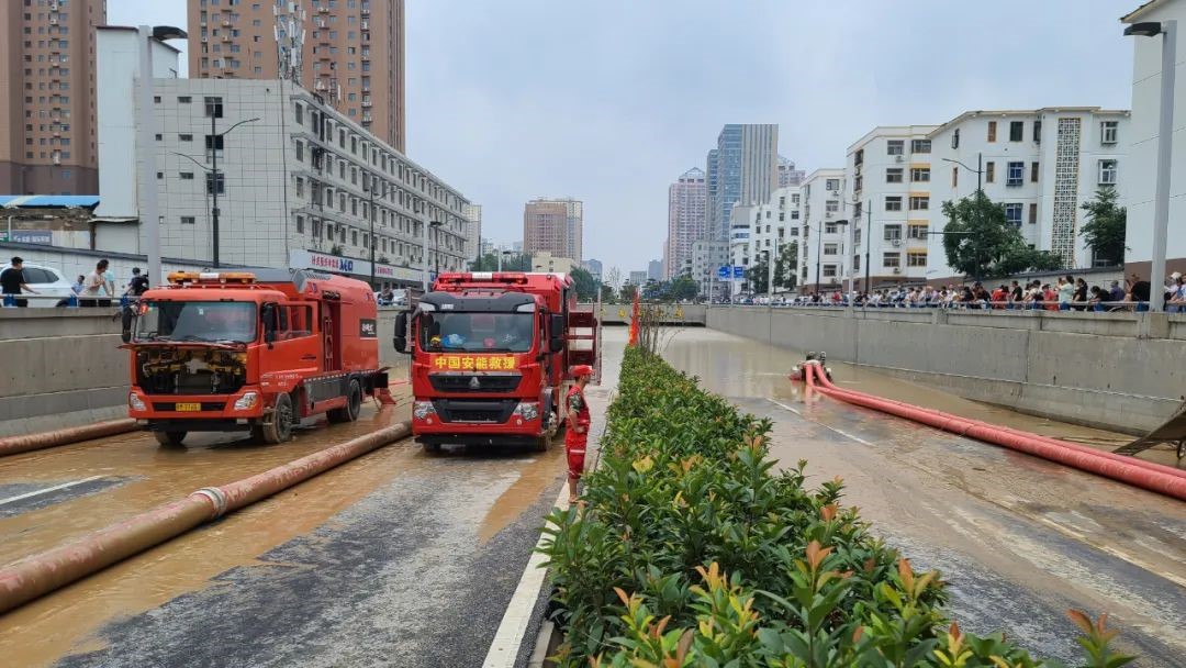 千里征程未下鞍，排澇備勤又揚鞭——中國安能第三工程局就位后立即組織搶險救援工作