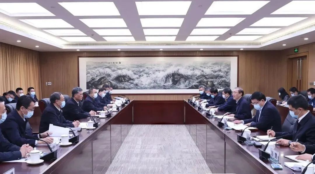 辛保安、張智剛與新疆維吾爾自治區(qū)、新疆生產建設兵團領導會談