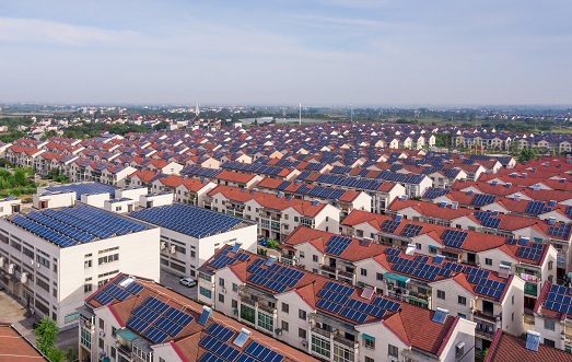 【兩會】南存輝委員：建議戶用光伏電力納入綠電、綠證、碳排放權(quán)交易市場