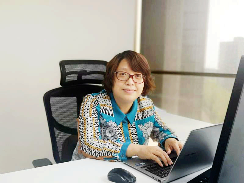 首都最美巾幗奮斗者尹洪苓：以?shī)^斗的姿態(tài)，砥礪前行 展現(xiàn)新時(shí)代“她風(fēng)采”
