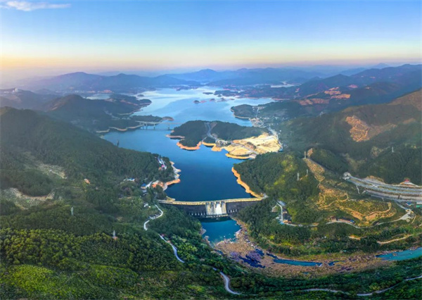 華電福建公司不負(fù)春光趕秋實，“雙碳”路上奮楫行