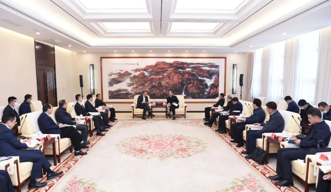 錢智民、江毅拜會內(nèi)蒙古自治區(qū)黨委書記、人大常委會主任石泰峰