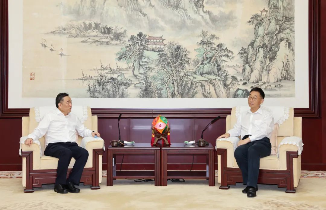 宋海良拜會(huì)廣西壯族自治區(qū)黨委書(shū)記劉寧、自治區(qū)主席藍(lán)天立