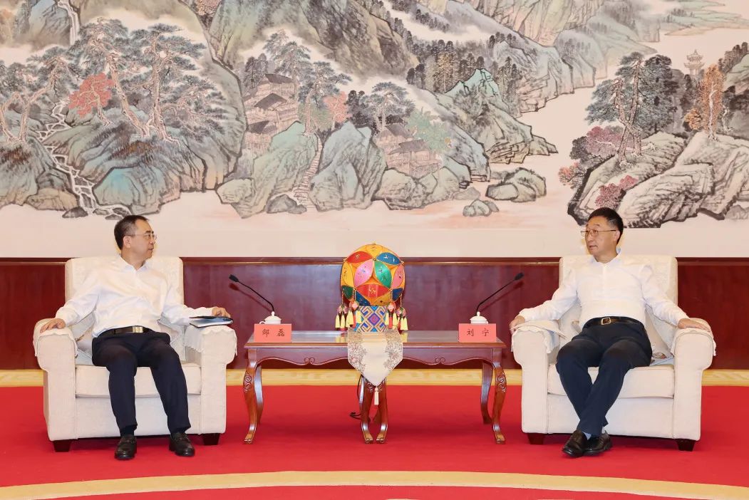 大唐集團(tuán)黨組書記、董事長鄒磊拜會(huì)廣西壯族自治區(qū)黨委書記劉寧