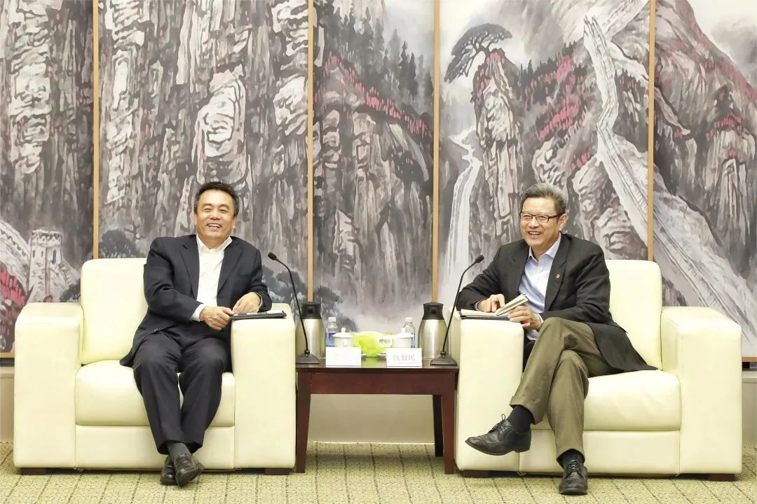 國(guó)家電投黨組書記、董事長(zhǎng)錢智民會(huì)見(jiàn)哈電集團(tuán)黨委書記、董事長(zhǎng)曹志安
