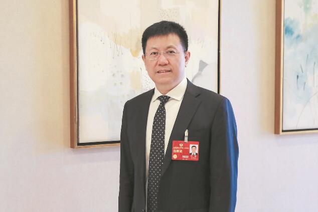 【兩會(huì)好聲音】全國(guó)政協(xié)委員冷?。和茝V應(yīng)用新一代充電技術(shù) 服務(wù)電動(dòng)汽車產(chǎn)業(yè)高質(zhì)量發(fā)展