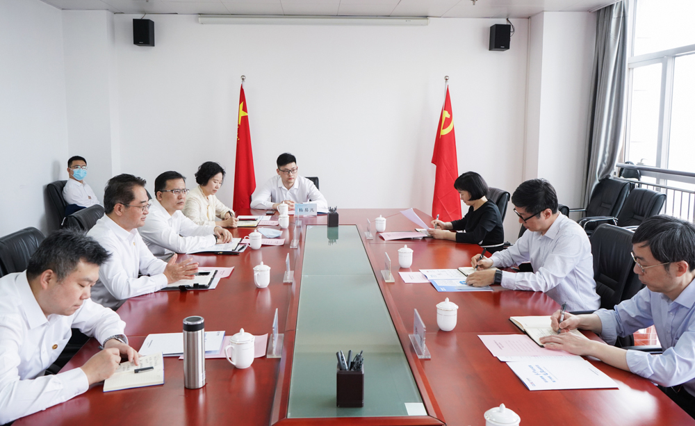 中國能建黨委常委、副總經(jīng)理吳云與國家能源局華中監(jiān)管局黨組書記、局長任育之會(huì)談