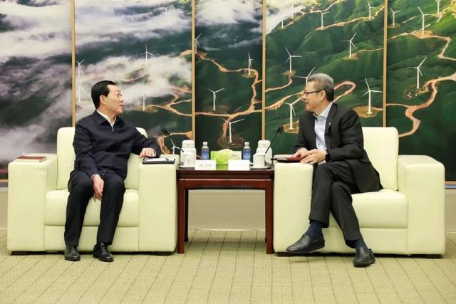 國(guó)家電投黨組書記、董事長(zhǎng)錢智民會(huì)見遼寧省朝陽(yáng)市市長(zhǎng)謝衛(wèi)東