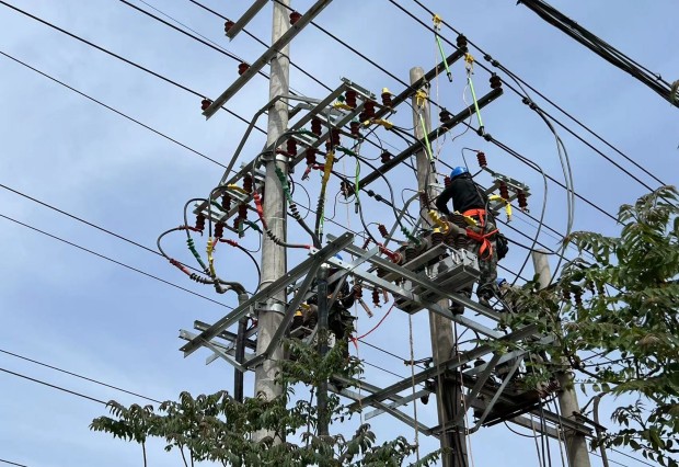 六五四供電公司奮戰(zhàn)8小時，順利完成新線路投運