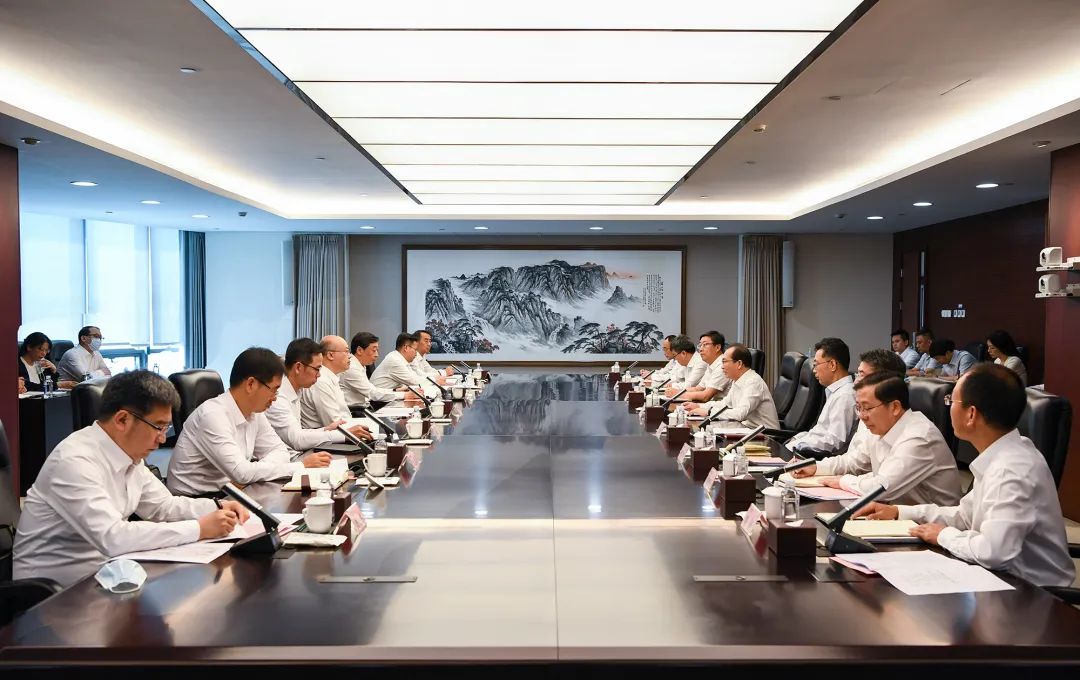 華電集團黨組書記、董事長江毅與河北省委副書記、省長王正譜舉行會談