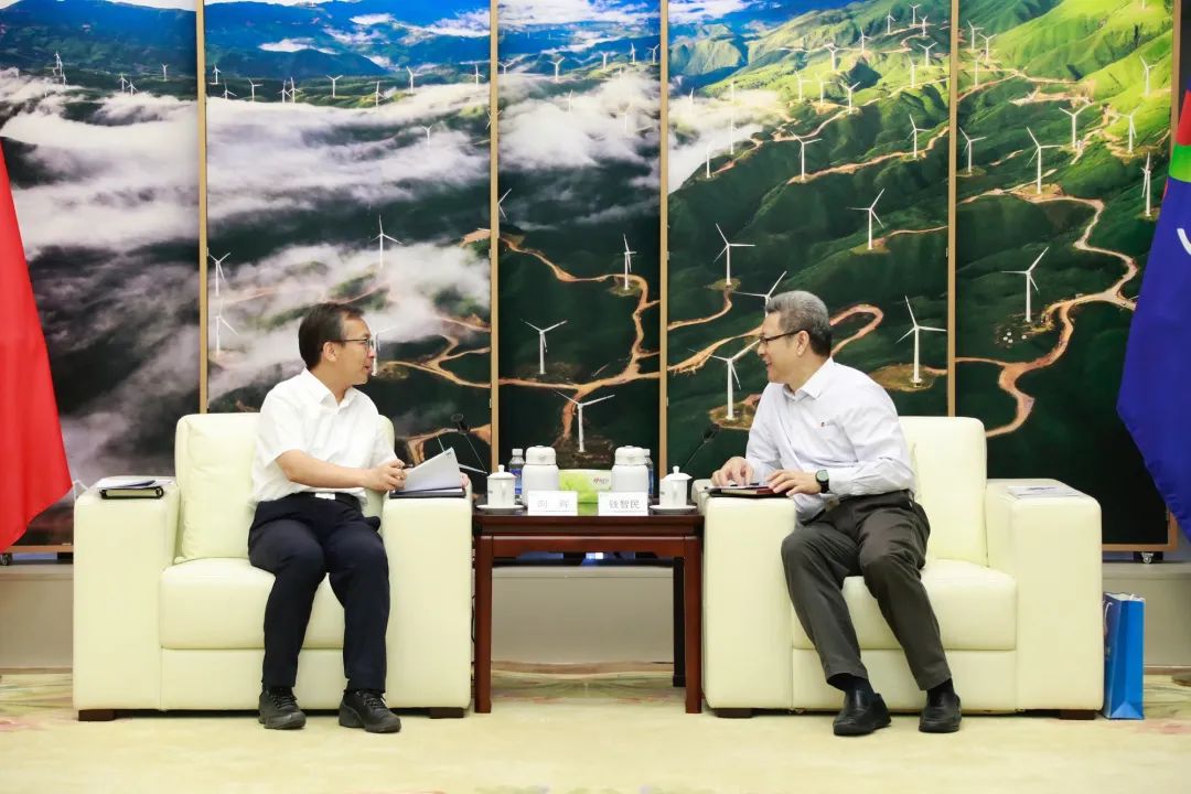 國家電投黨組書記、董事長錢智民會(huì)見河北省滄州市市長向輝