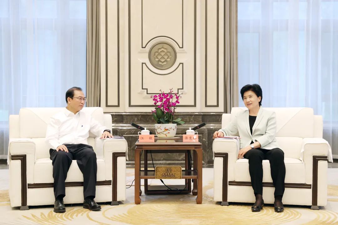 華電集團(tuán)黨組書記、董事長(zhǎng)江毅拜會(huì)黑龍江省委副書記、省長(zhǎng)梁惠玲