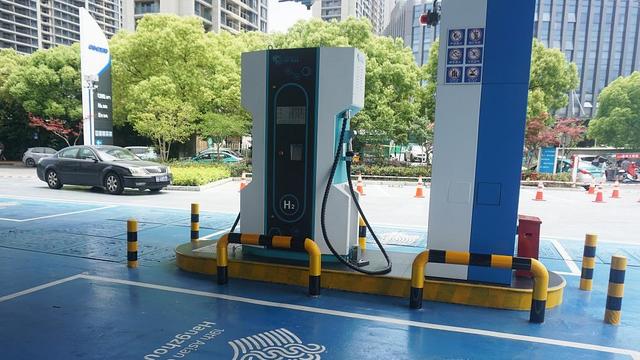 加快培育氫燃料電池汽車產(chǎn)業(yè)，浙江超前布局加氫站建設(shè)