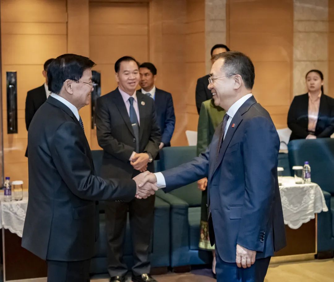 大唐集團(tuán)黨組書記、董事長鄒磊拜會(huì)老撾國家主席通倫·西蘇里