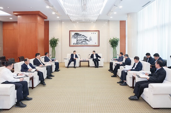 華能集團(tuán)黨組書記、董事長溫樞剛會見山東能源集團(tuán)董事長李偉