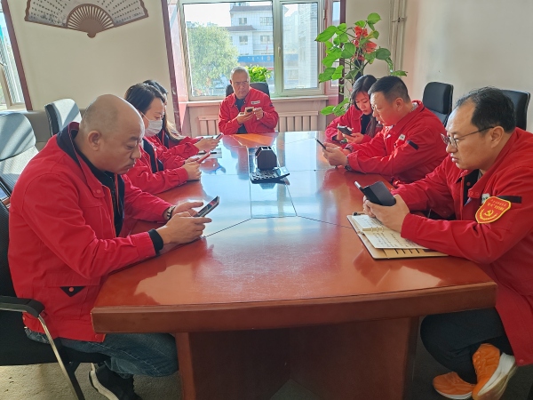 烏海市千里山供電公司：學(xué)習(xí)新細(xì)則，提升班組管理
