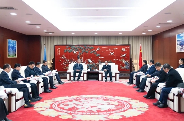 江毅會(huì)見陜西省人大常委會(huì)副主任、寶雞市委書記楊廣亭