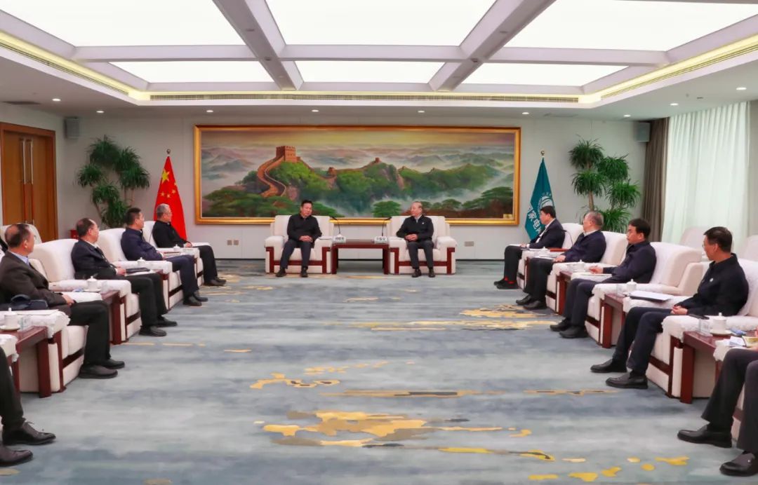 劉明勝、栗寶卿與國家電網(wǎng)董事長辛保安、總經(jīng)理張智剛會談