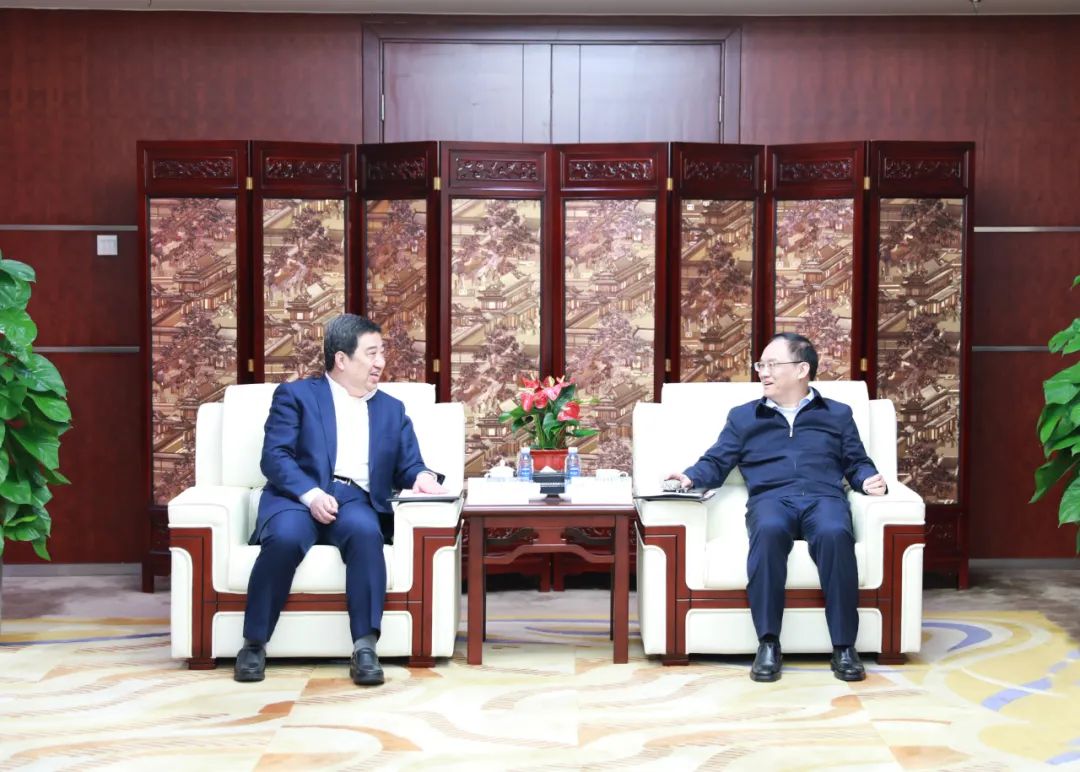 中國電氣裝備白忠泉董事長、周群總經(jīng)理拜訪中鋁集團董事長段向東、總經(jīng)理王石磊