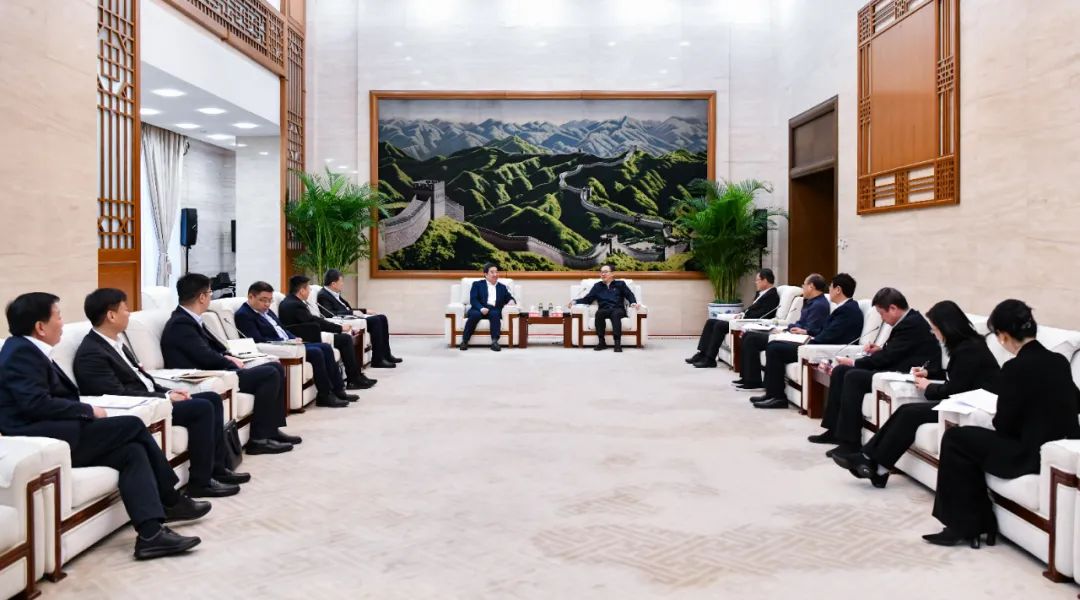 中國(guó)電氣裝備白忠泉董事長(zhǎng)、周群總經(jīng)理拜訪(fǎng)中國(guó)大唐董事長(zhǎng)鄒磊