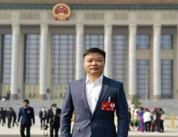 【兩會好聲音】全國人大代表、小鵬汽車董事長何小鵬：探索限定場景無人駕駛法規(guī)，助力車網(wǎng)融合和低空經(jīng)濟騰飛