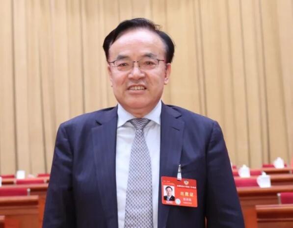 全國(guó)政協(xié)常委張來斌：系統(tǒng)思維引領(lǐng)能源轉(zhuǎn)型與安全，確?！半p碳”目標(biāo)順利實(shí)現(xiàn)