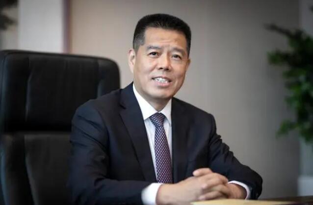 加快推動傳統(tǒng)煤炭企業(yè)向新能源企業(yè)轉(zhuǎn)型發(fā)展——訪全國人大代表，山東能源集團(tuán)黨委書記、董事長 李偉