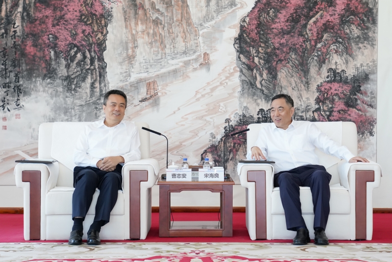 中國能建黨委書記、董事長宋海良與哈電集團(tuán)黨