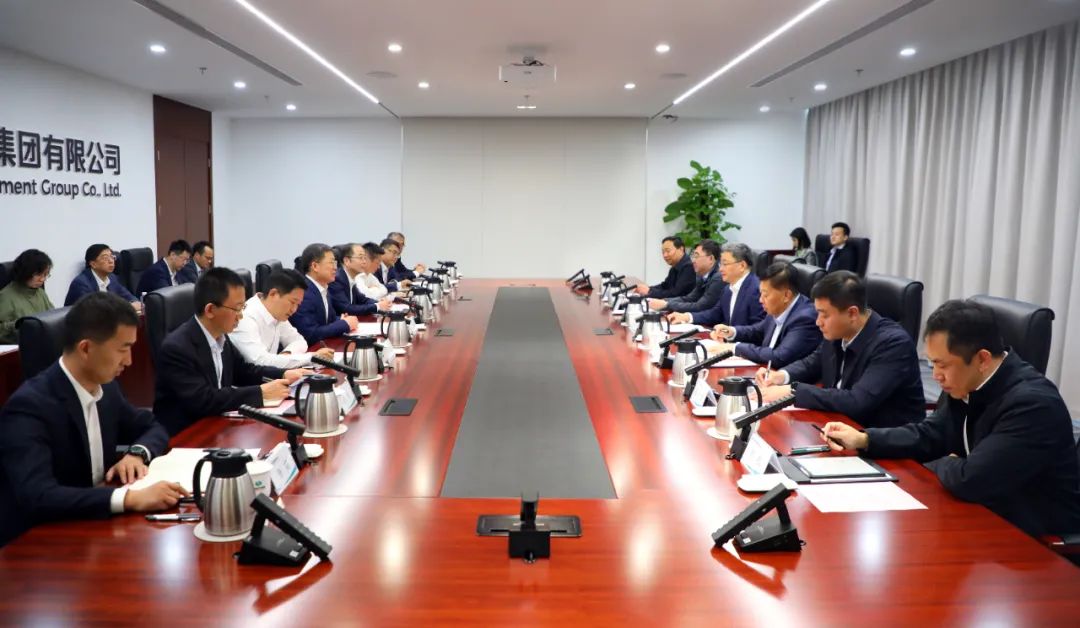 中國(guó)電氣裝備黨委書記、董事長(zhǎng)李洪鳳會(huì)見濟(jì)南市委副書記、市長(zhǎng)于海田