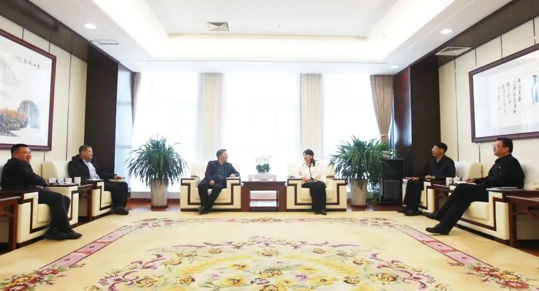 國家電投新疆公司與中國水電四局、中交集團(tuán)、運(yùn)達(dá)股份座談