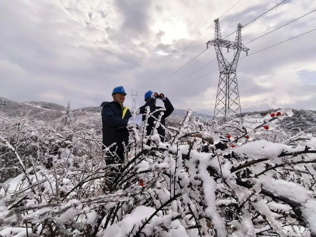 南方電網科技抗冰 讓冰雪“看得見、除得掉、防得住”
