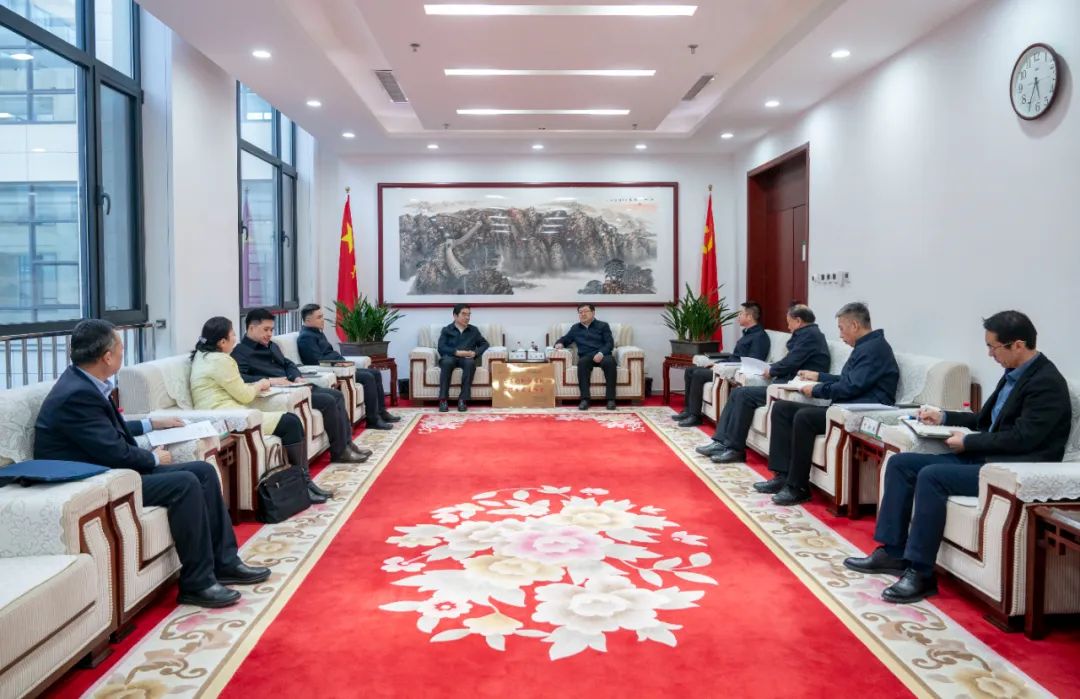 內(nèi)蒙古電力集團(tuán)與包頭市委、市政府交流座談
